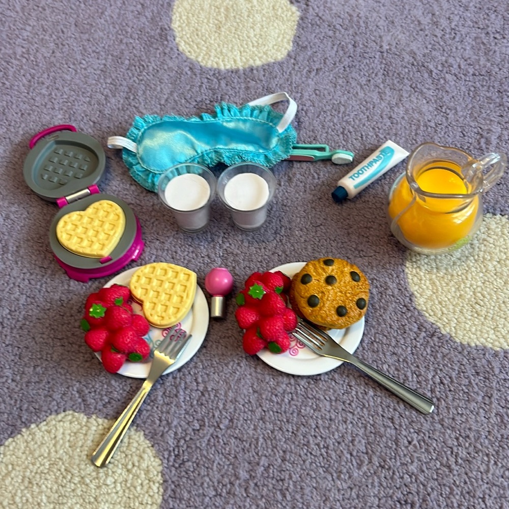 American Girl doll sleepover and breakfast set